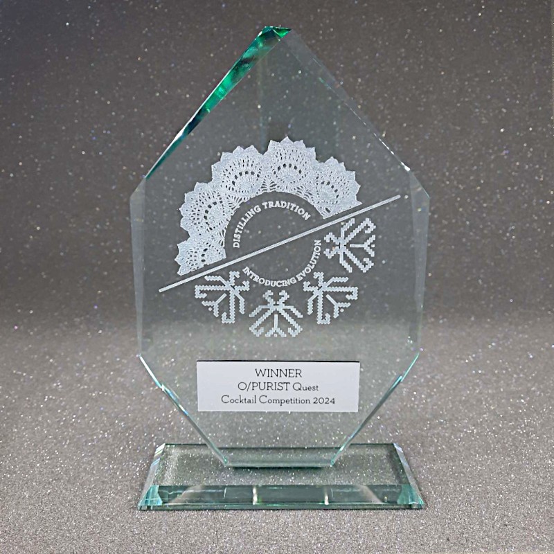 κρυστ_πολυγ_χαρ κρυσταλλινο βραβειο χαραξη LaserWorks